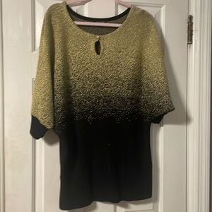Women Plus size 1X black and gold flecks sweater